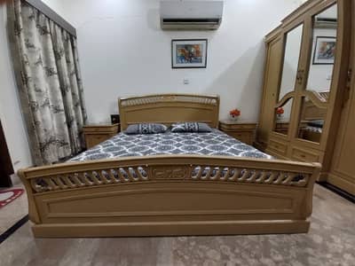 Full Bed set with wardroab and side tables amd dressing for sale