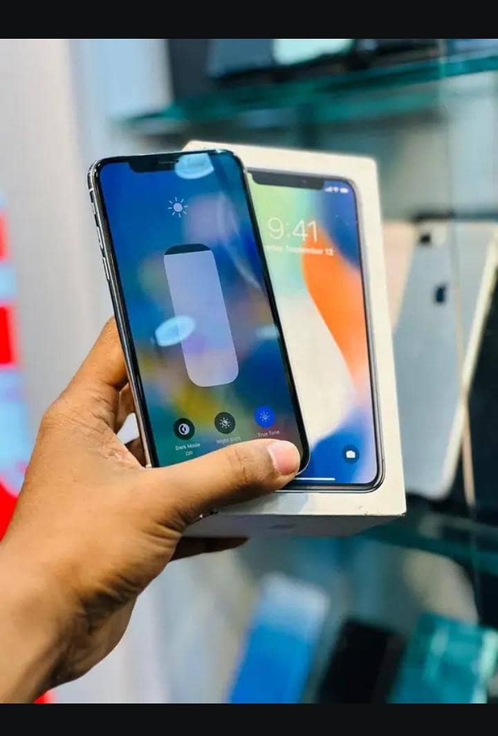 Apple iPhone X 3
