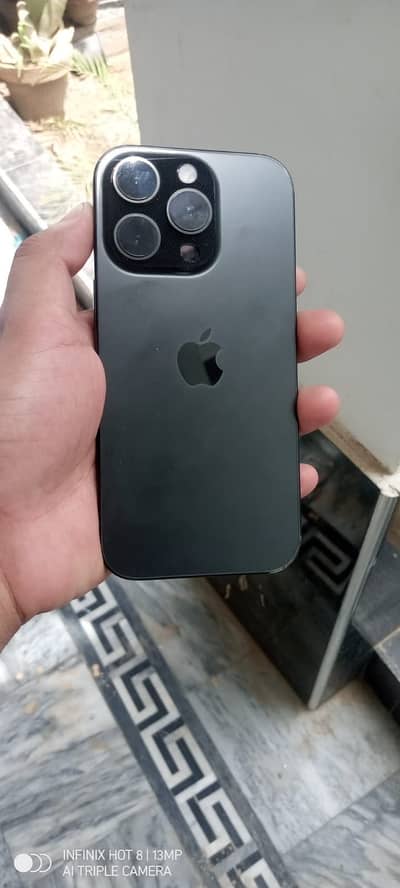 Apple iPhone 16 Pro