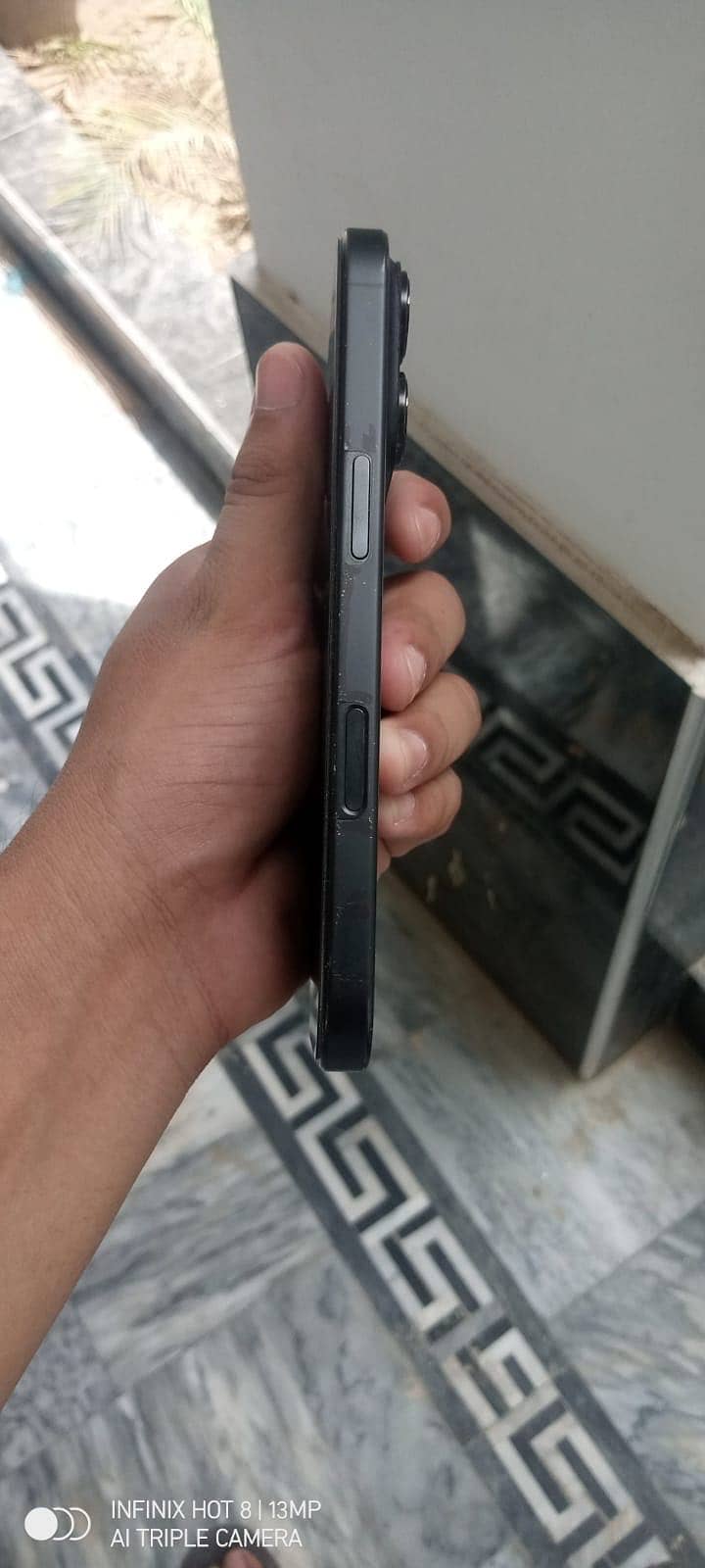 Apple iPhone 16 Pro 2