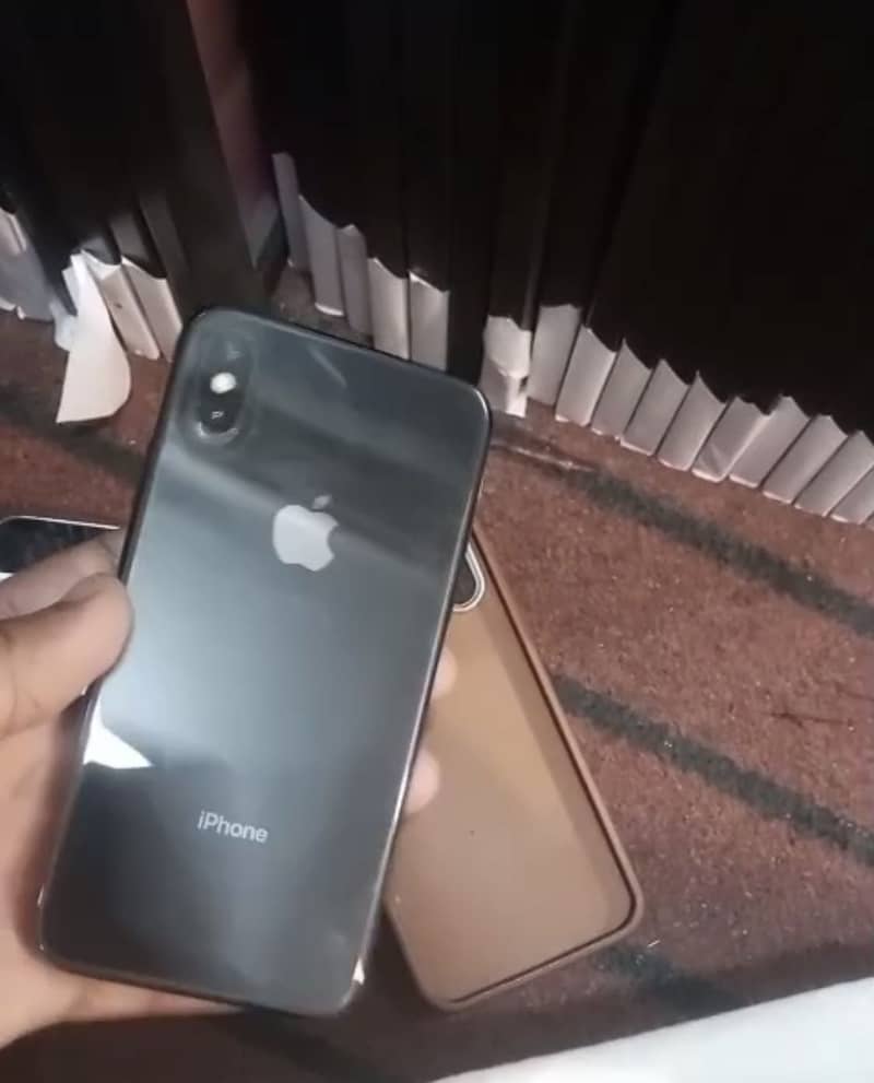Apple iPhone X 1