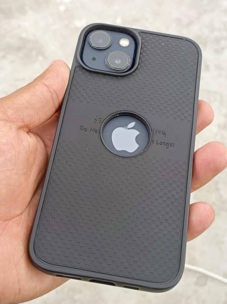 Apple iPhone 13 0