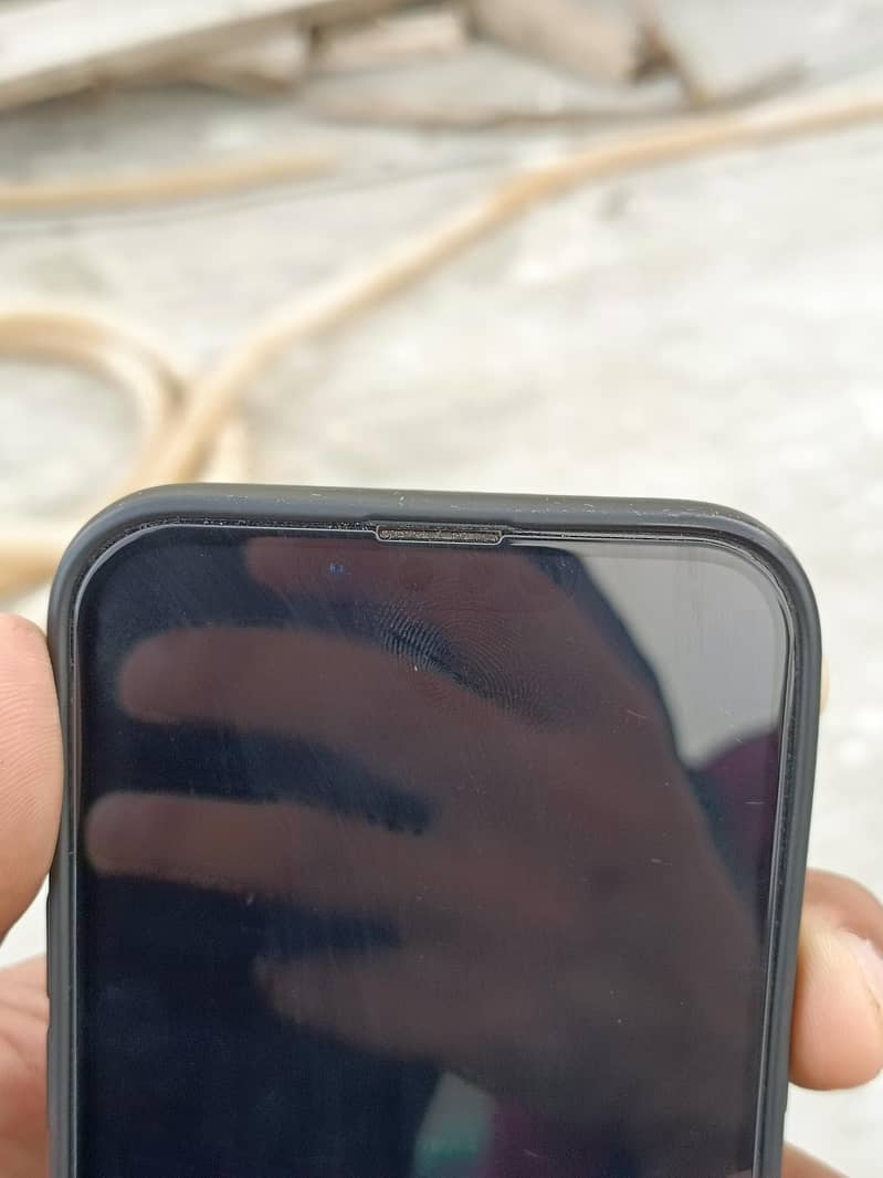 Apple iPhone 13 4