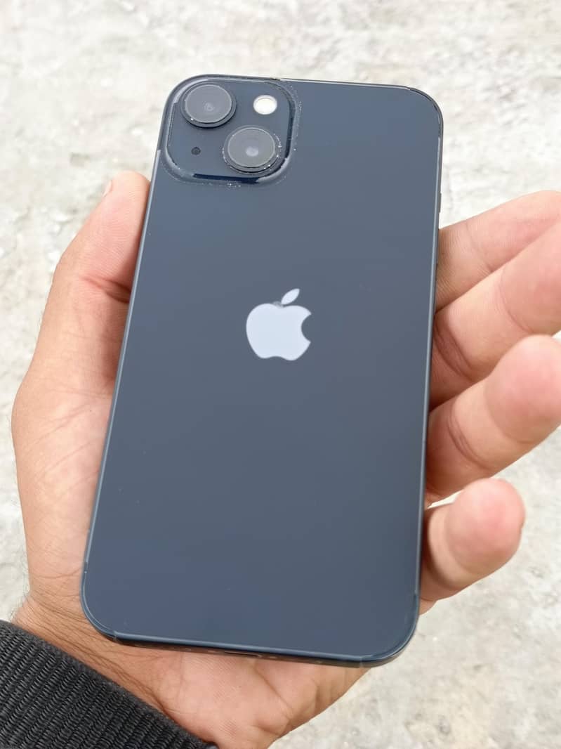 Apple iPhone 13 5