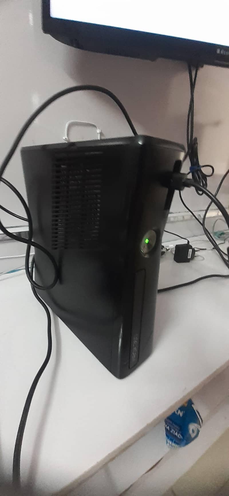 xbox 360 slim  No controller 0