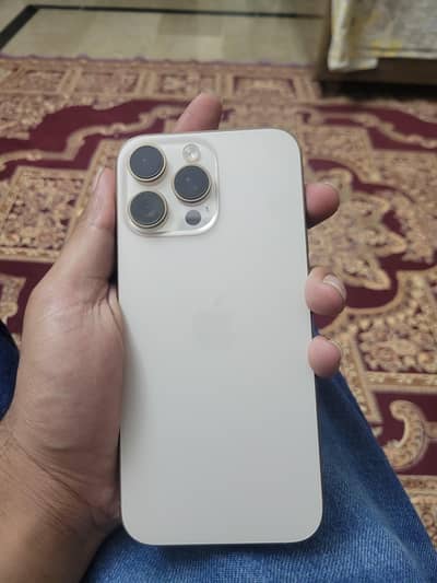 Apple iPhone 16 Pro Max