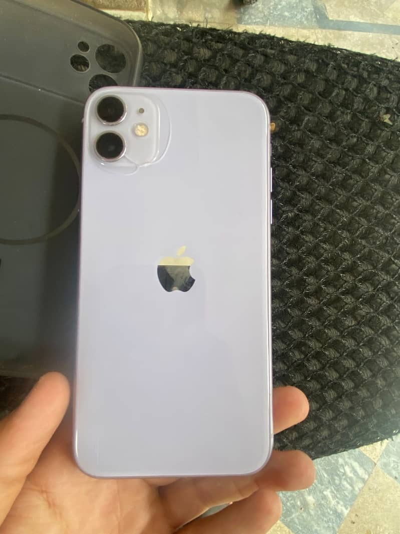 Apple iPhone 11 3