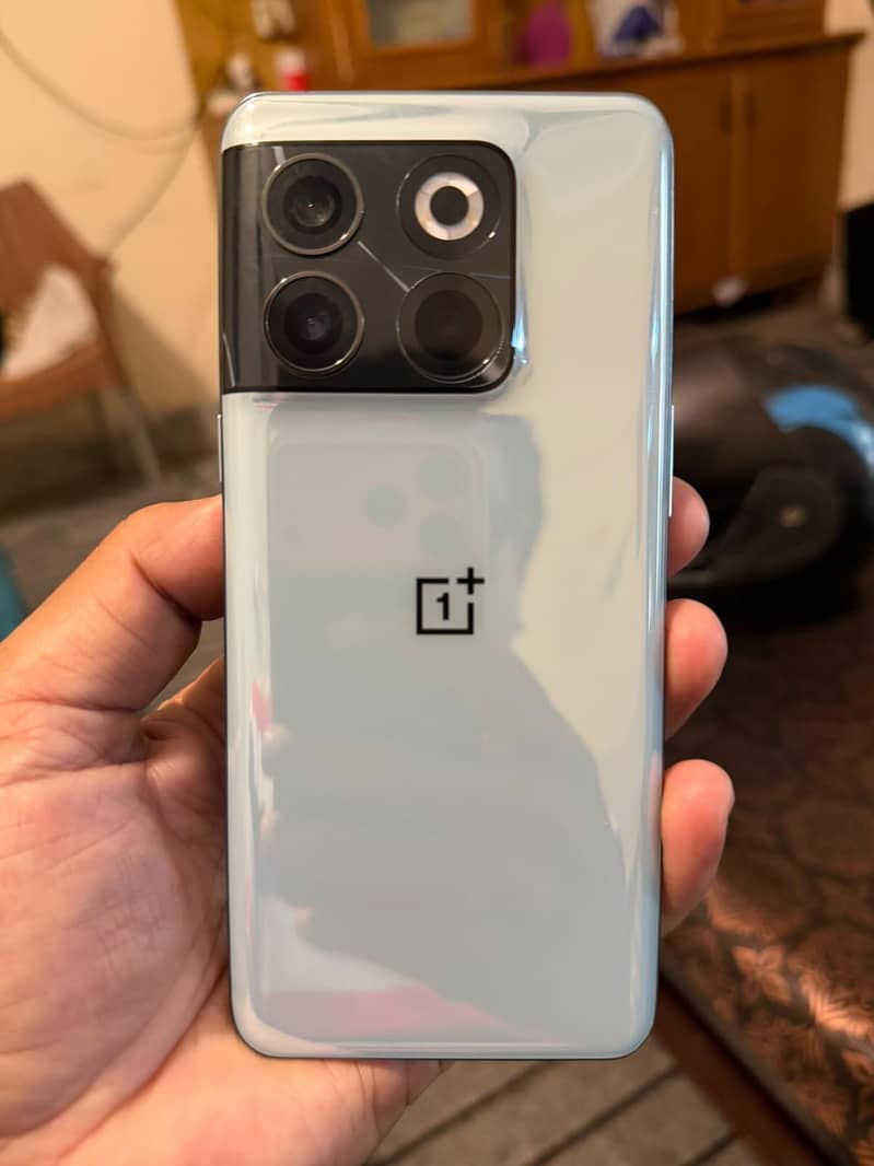 One Plus 10T 4