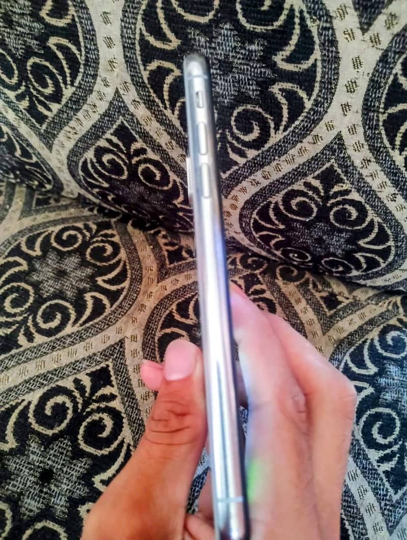Apple iPhone X 2