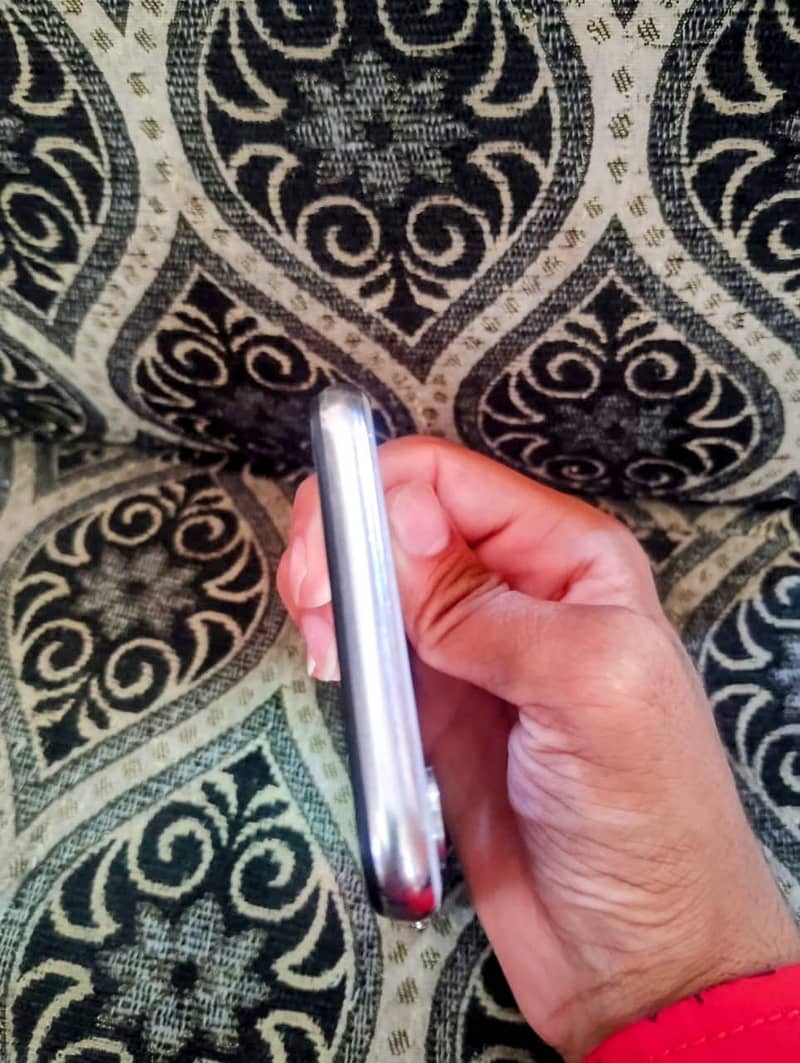 Apple iPhone X 5