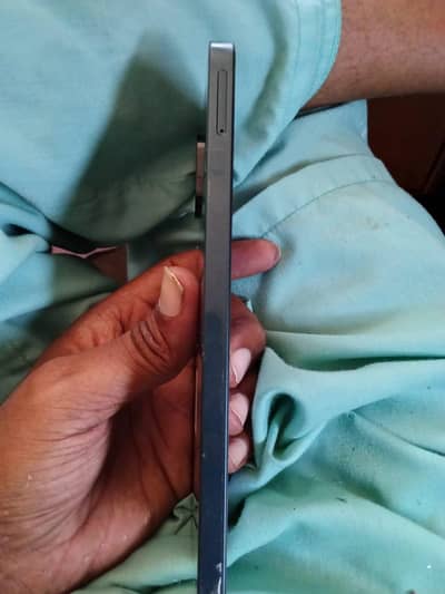 10 by 10 pta  approved whit box  4gb. ram. 128gb