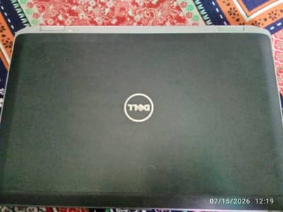 i5 3rd gen laptop 4/300 (price kam ho jai gi)