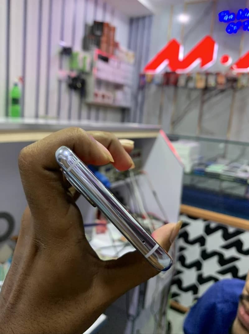 One Plus 9 Pro 7
