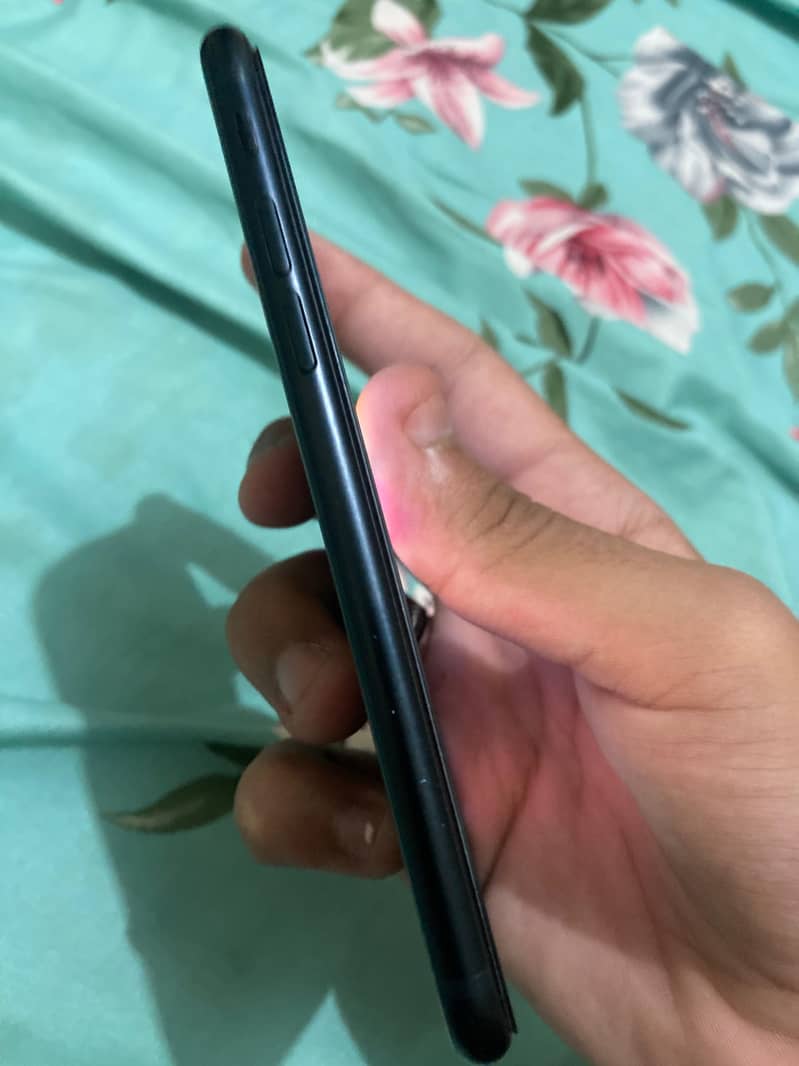 Apple iPhone SE 3