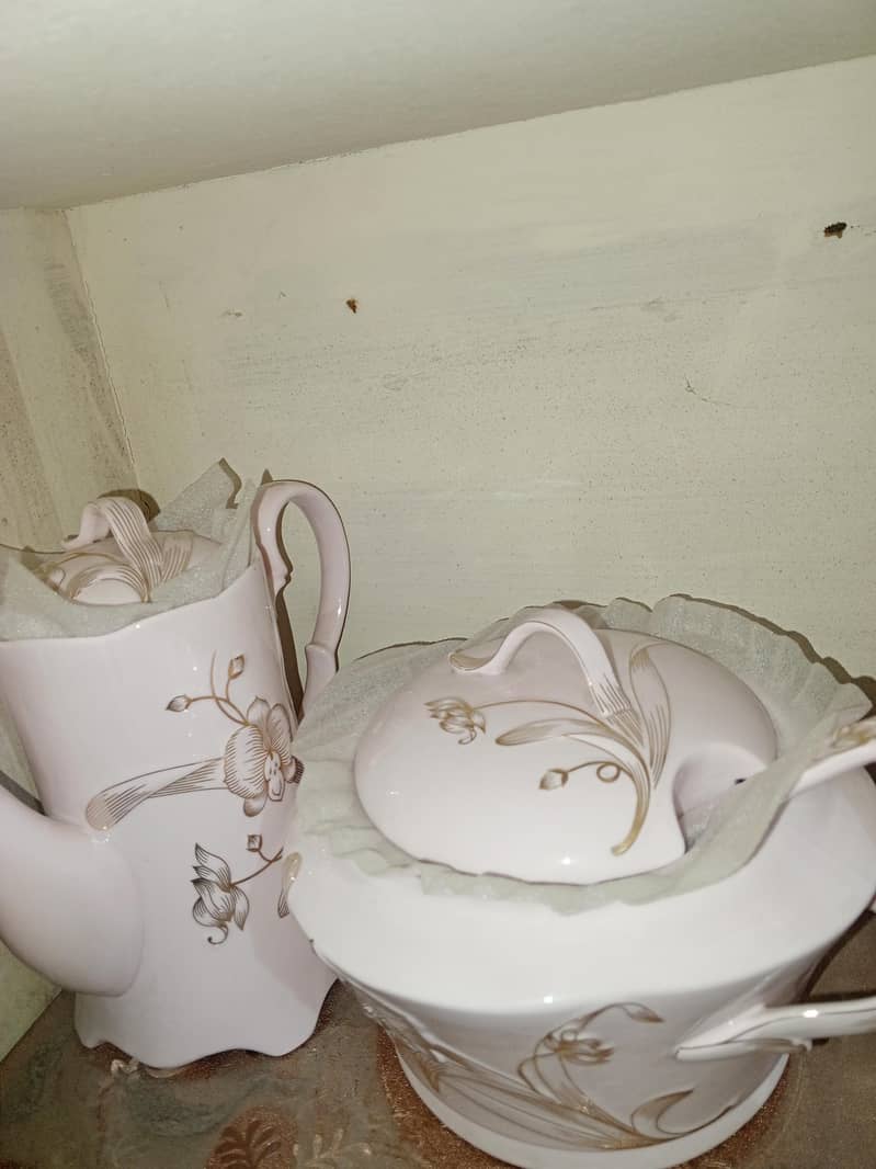 pink dinner set 1