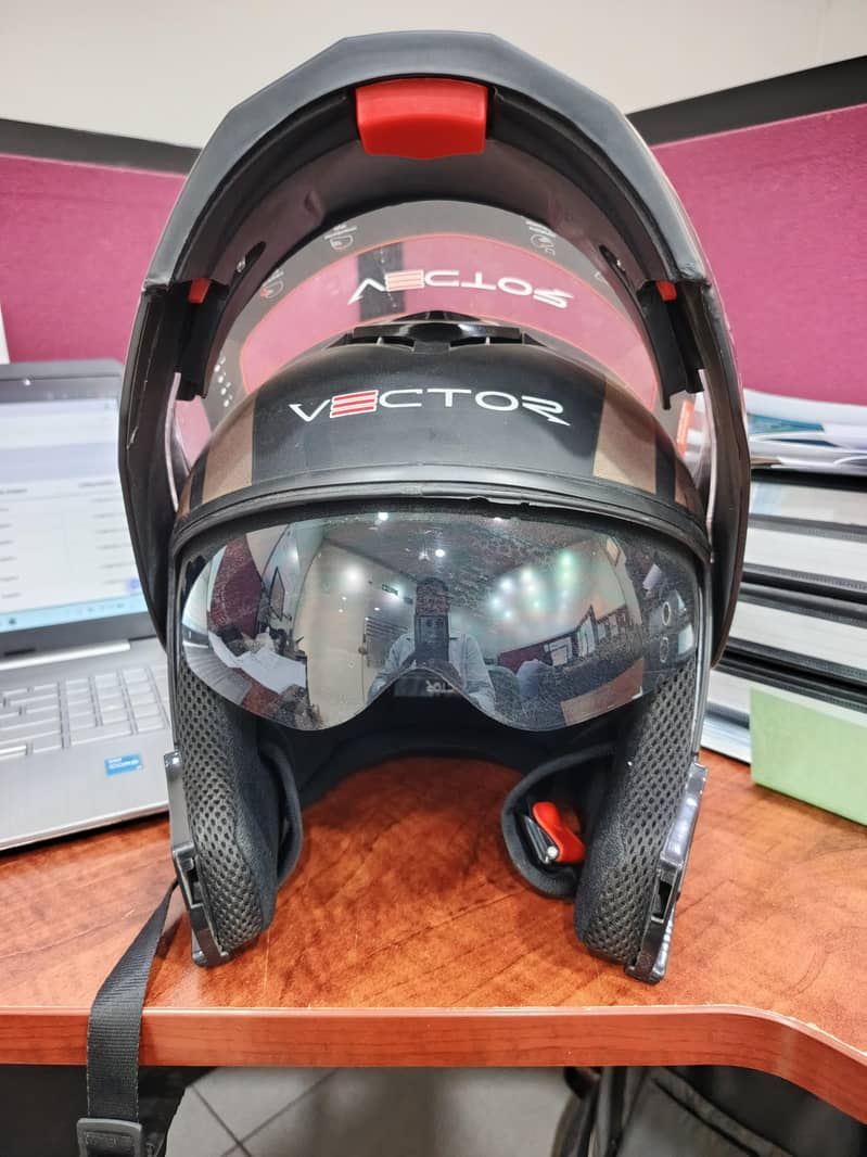 VECTOR MODULAR HELMET 1
