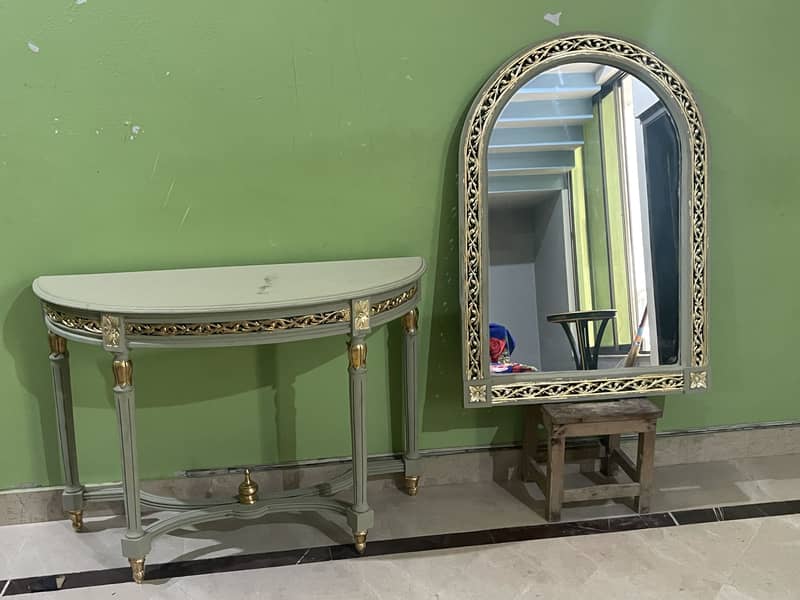 Mirror and console 3