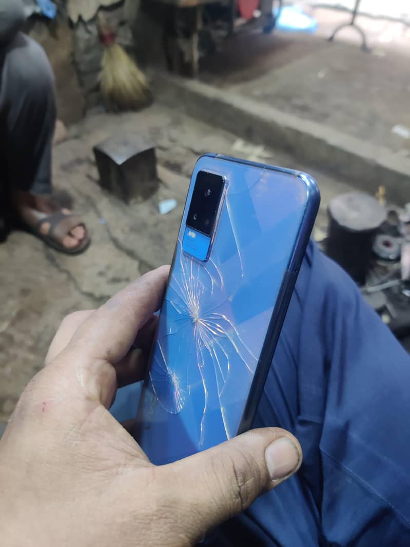 Vivo V21e 4
