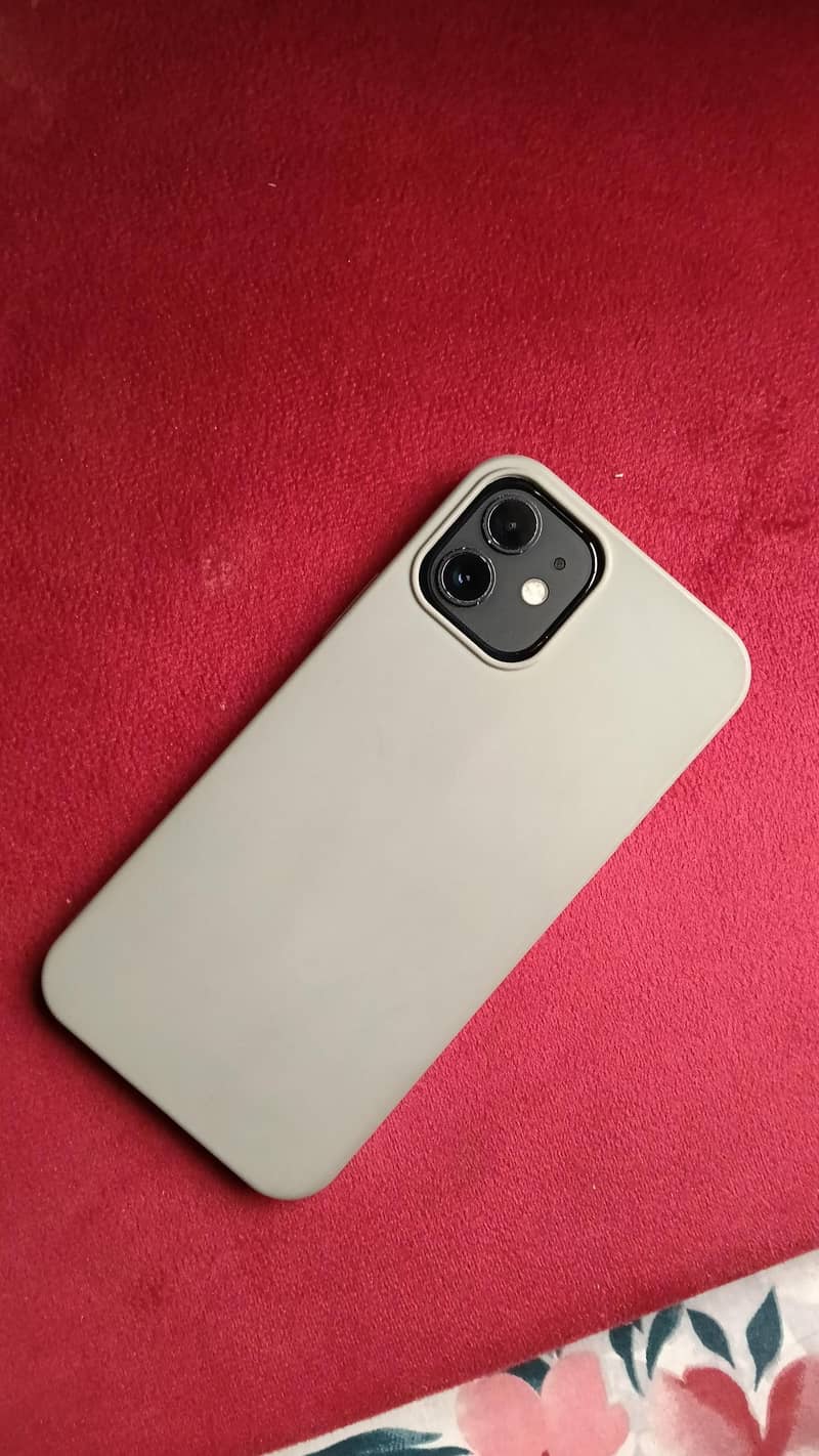 Apple iPhone 12 1