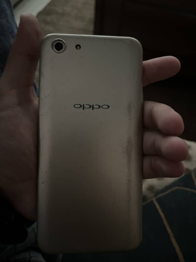 OPPO A83 1