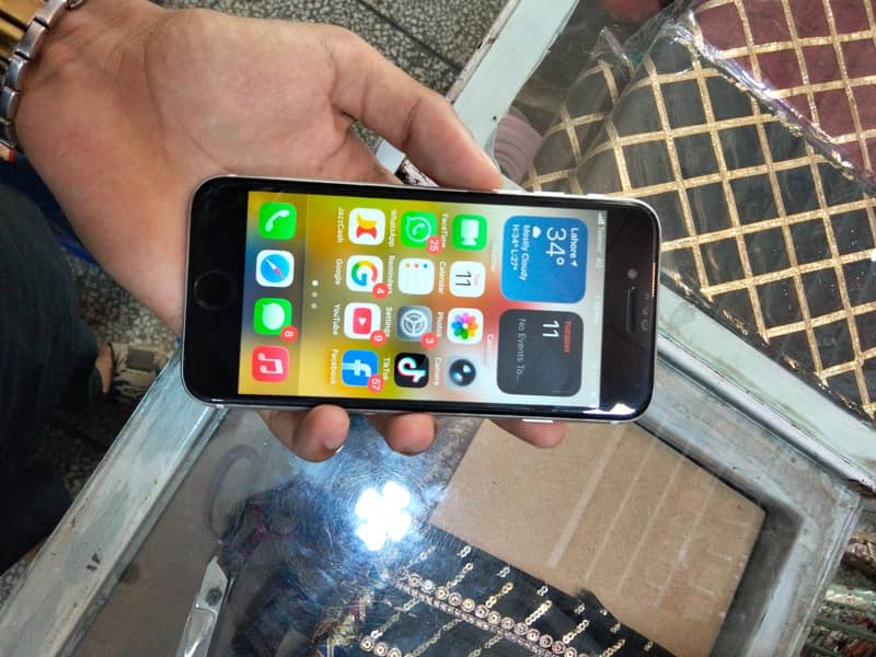 Apple iPhone SE 2