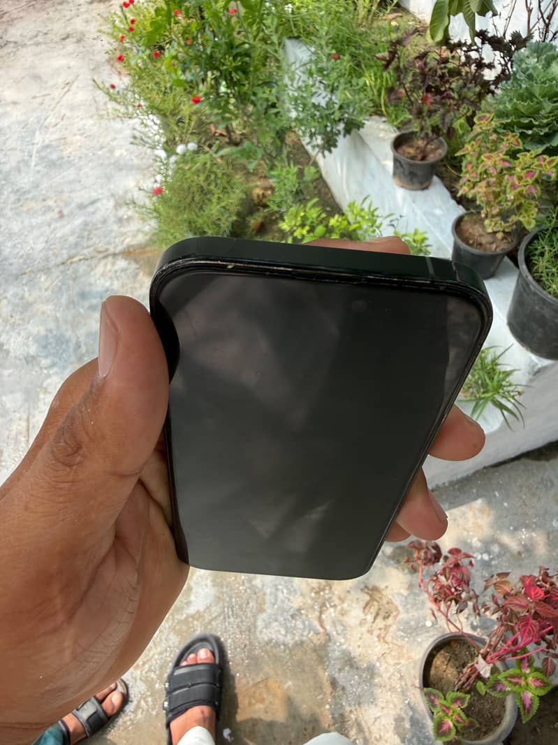 Apple iPhone 14 Pro 2