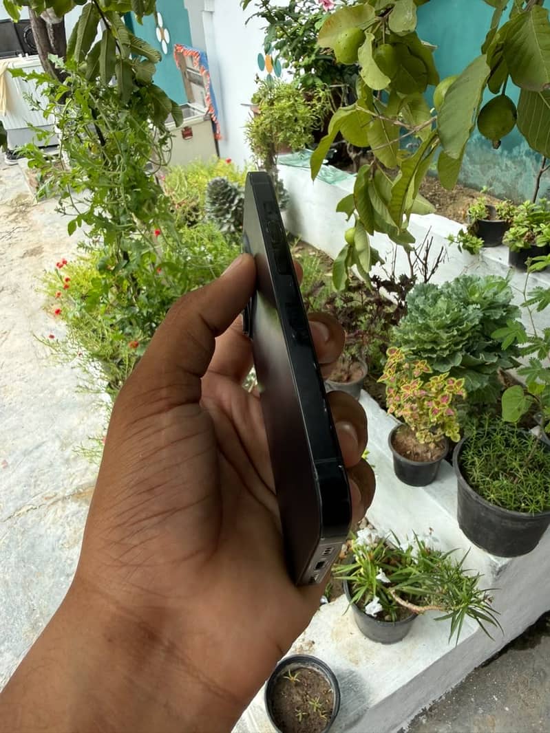 Apple iPhone 14 Pro 4