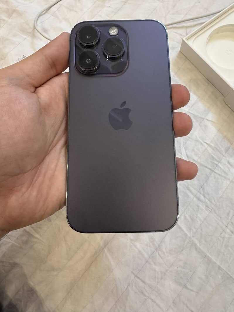 Apple iPhone 14 Pro 1