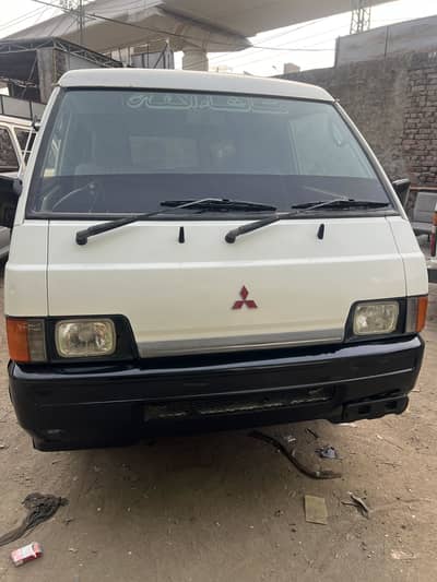 Mitsubishi L300 2007 total genuine