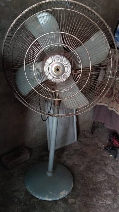 pedestal fan