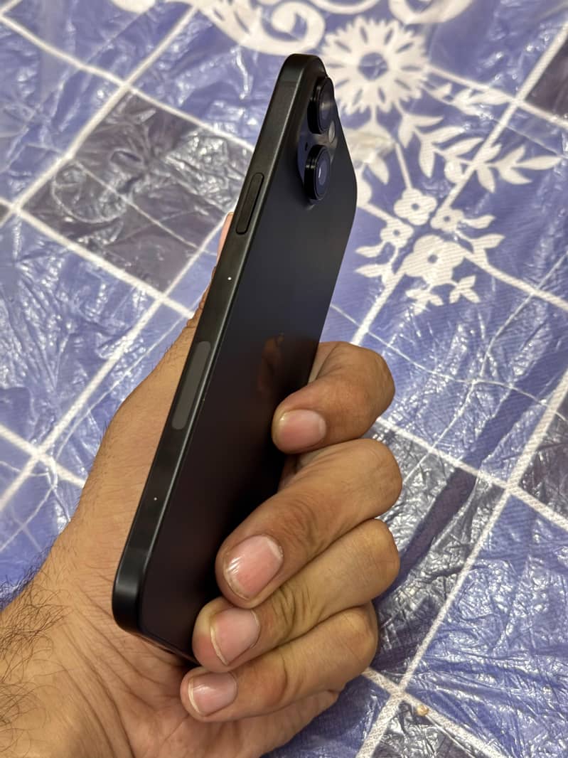 Apple iPhone 15 plus 3