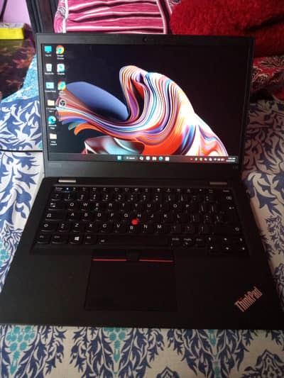 Lenovo Thinkpad core i5 10th gen laptop (8GB RAM) 256GB SSD) Excellent