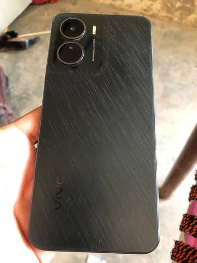 Vivo Y16