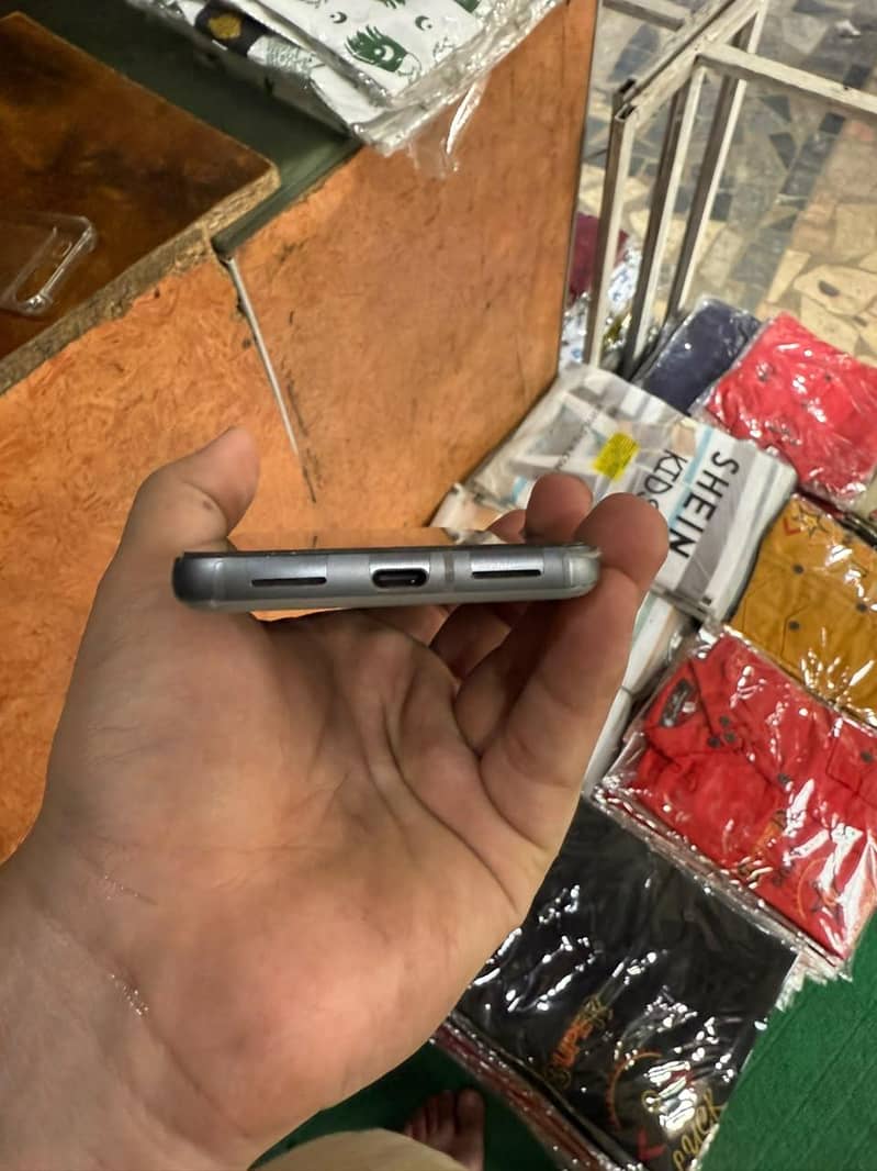 Google Pixel 8 1