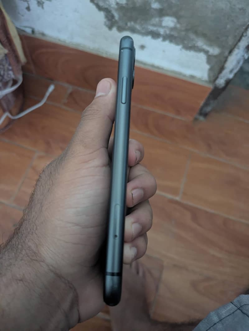 Apple iPhone 11 2