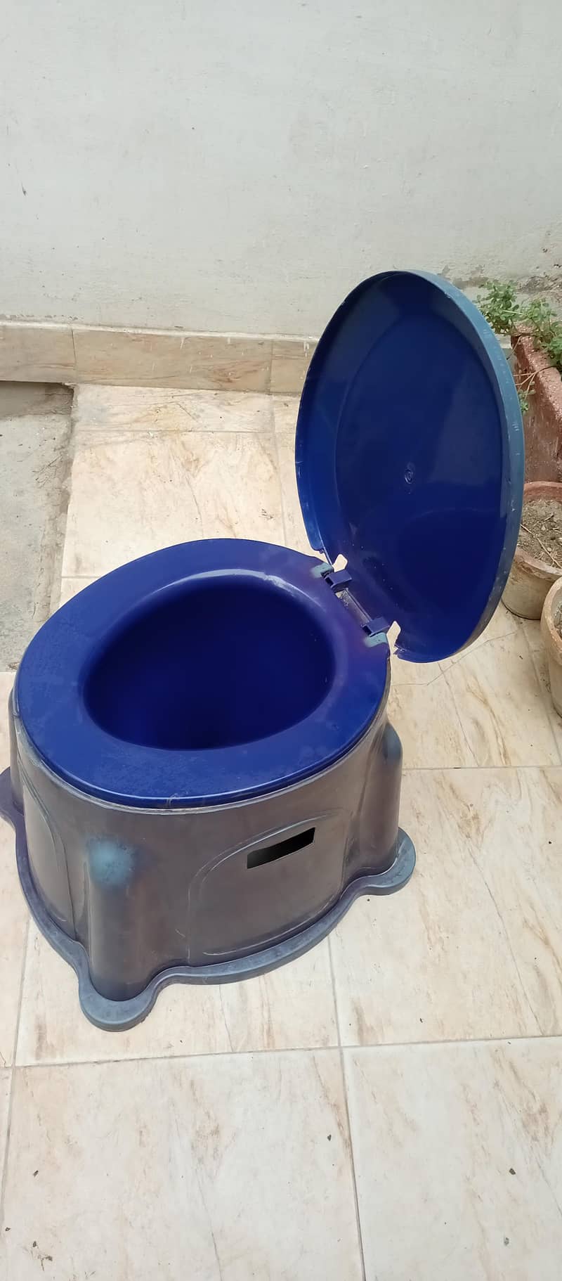 Commode Chair/Stool 3