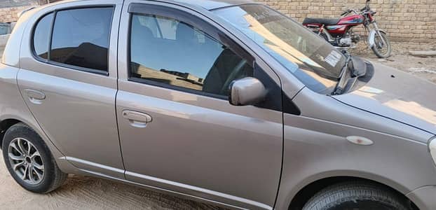 Toyota Vitz 2003