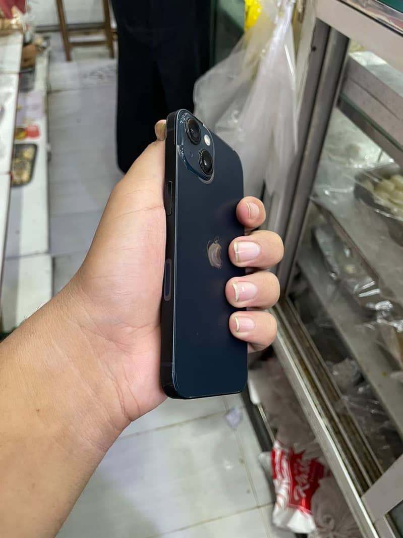 Apple iPhone 13 1