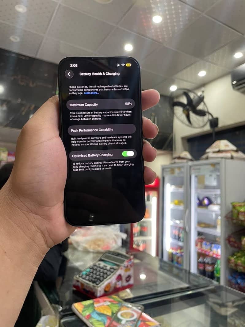 Apple iPhone 13 4