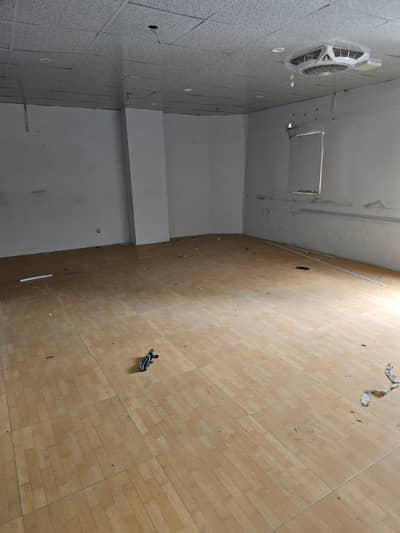 Sami furnished office for rent 990sqft in shahar e Faisal.