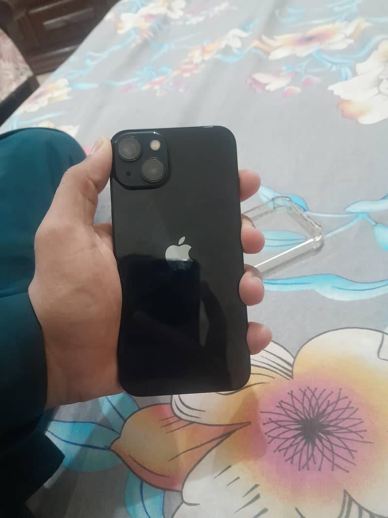Apple iPhone 13 0