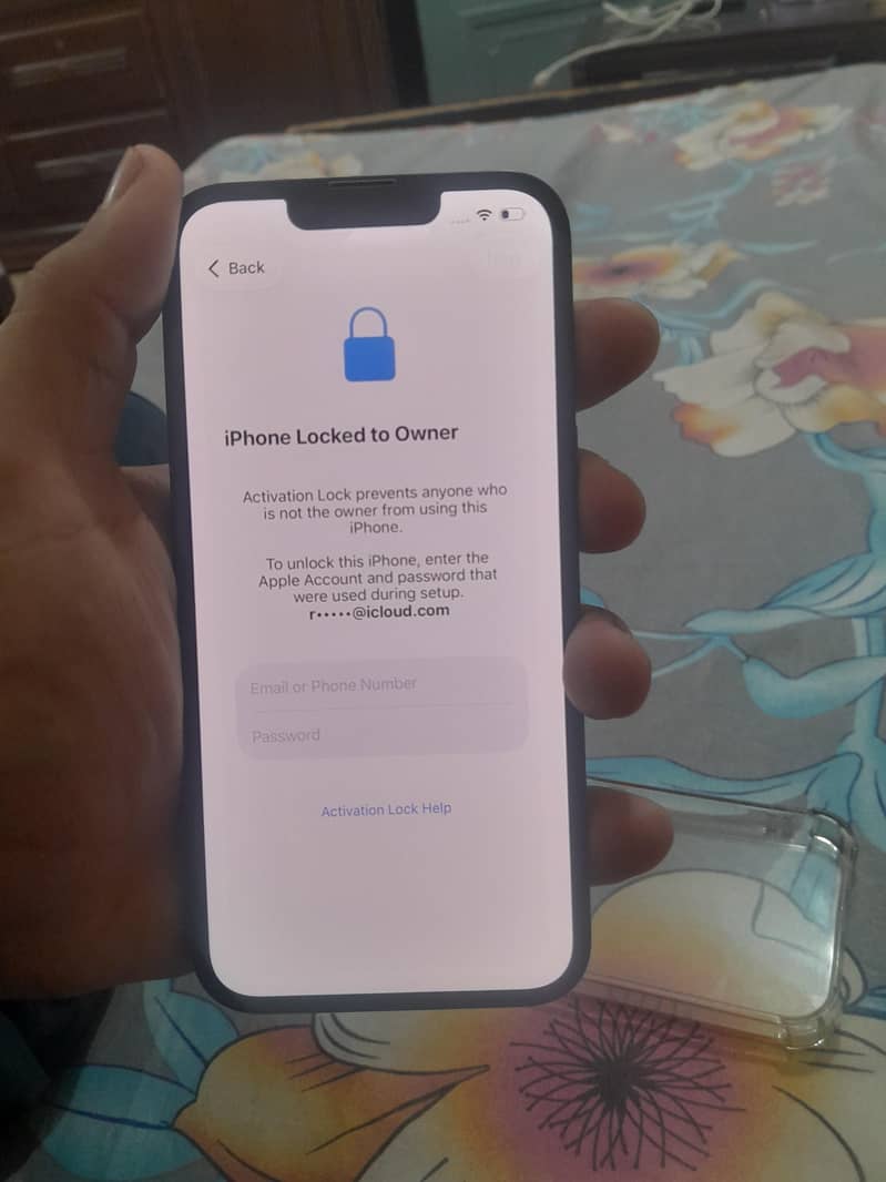 Apple iPhone 13 1