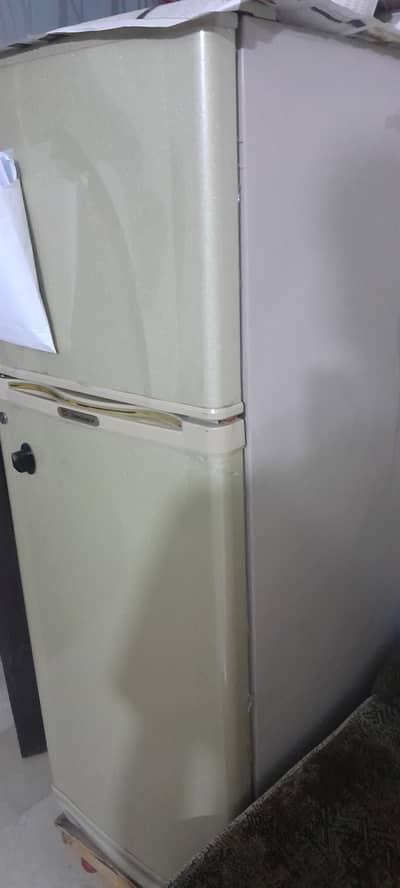 Dawlance fridge for sale