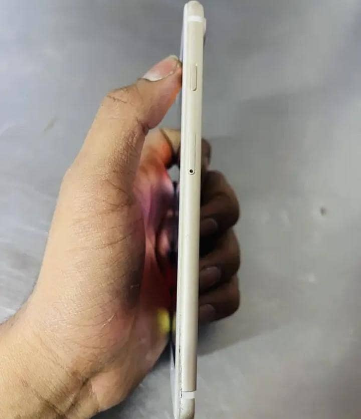 Apple iPhone 7 Plus 2