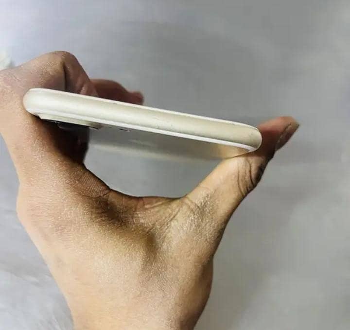Apple iPhone 7 Plus 3