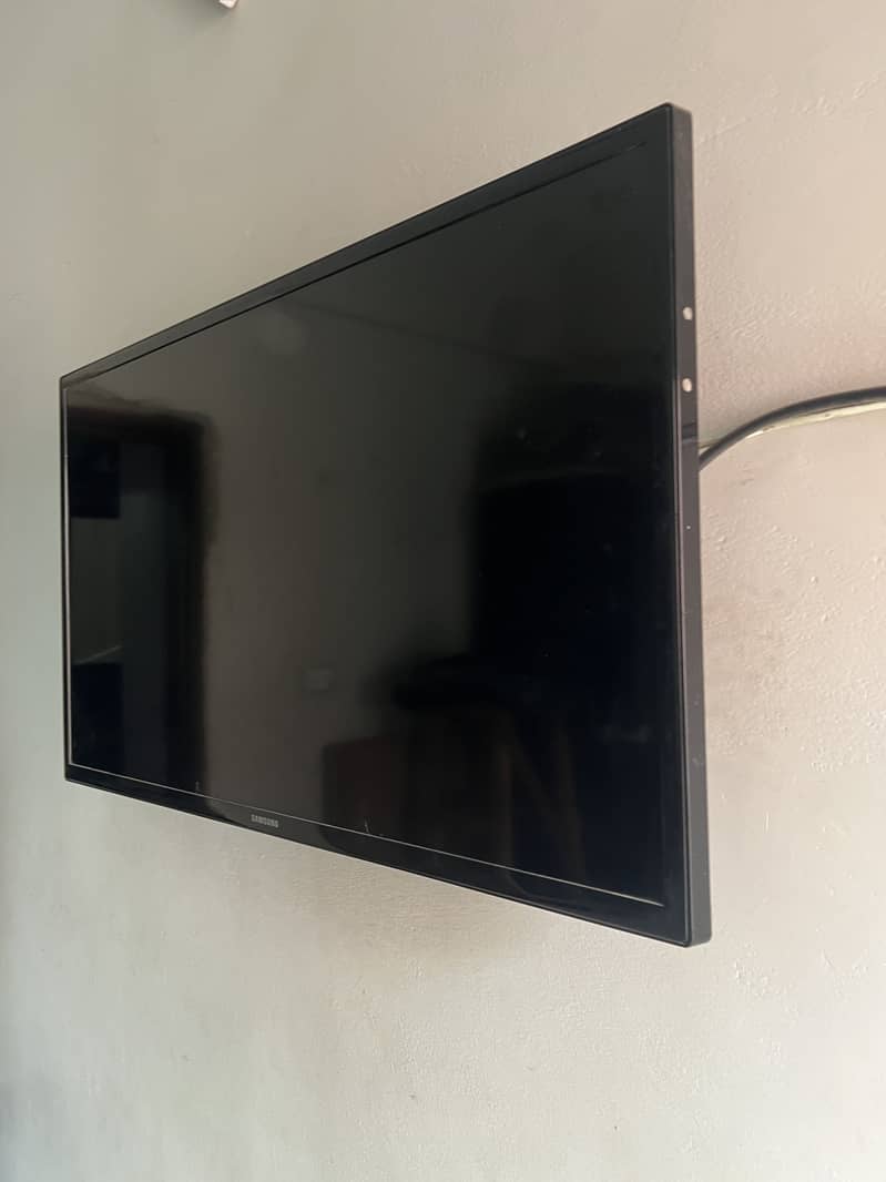LED TV 1