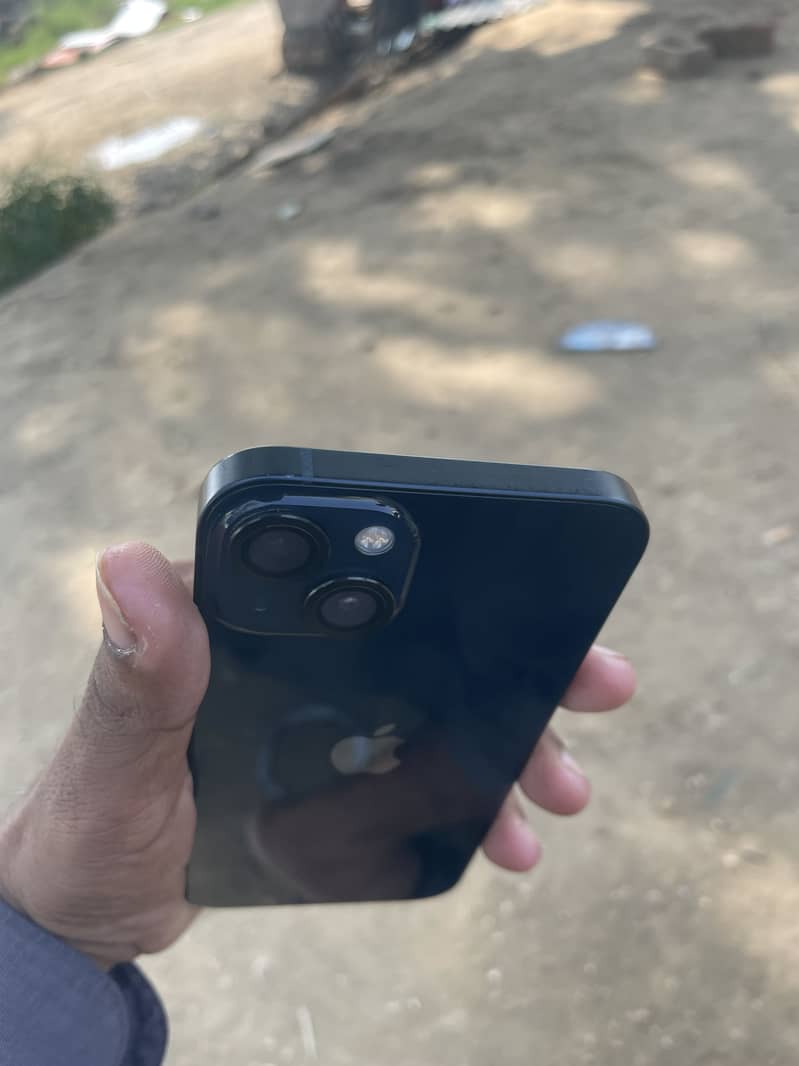 Apple iPhone 13 3