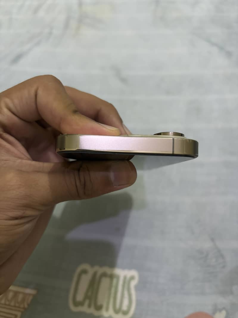 iPhone 14 Pro 1