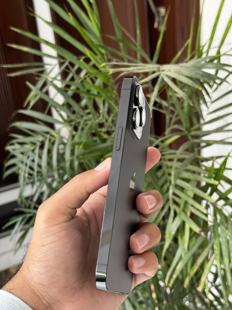 Iphone 14 pro max 2