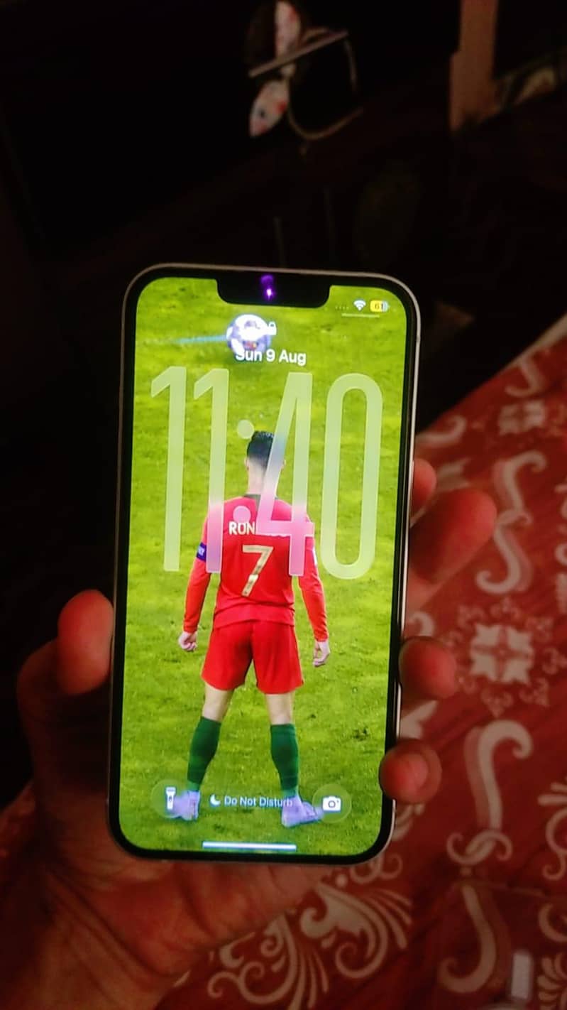 Apple iPhone 13 1